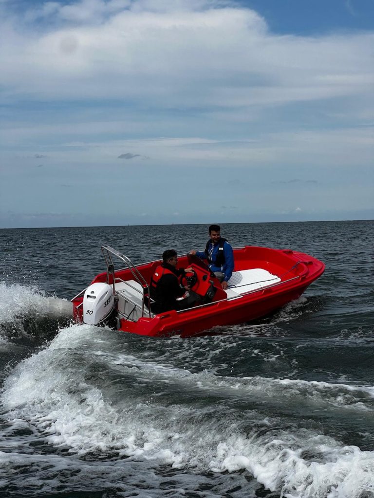 ROTO Hydra 450 RESCUE łódź polietylenowa BoatBase