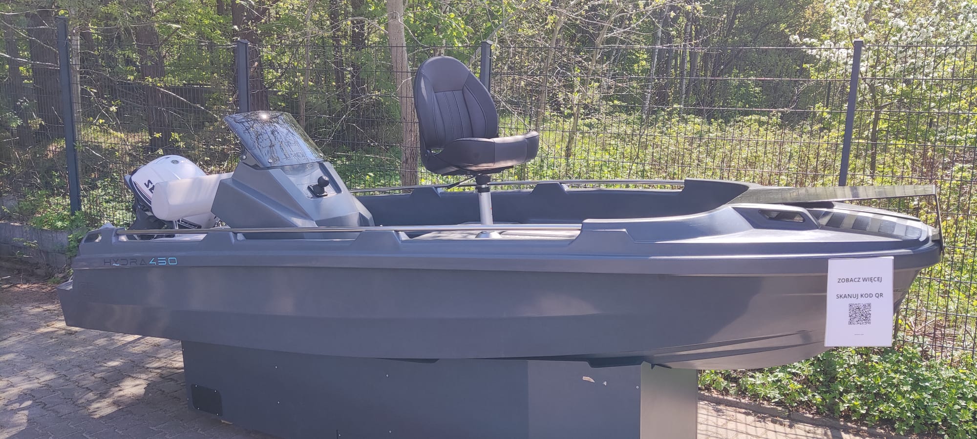 Hydra 450 Fishing